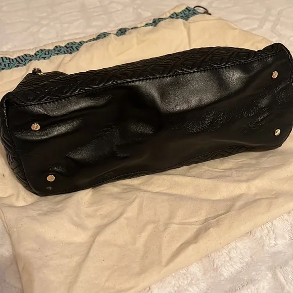 Authentic Tory Burch Black Purse - Picture 7 of 10
